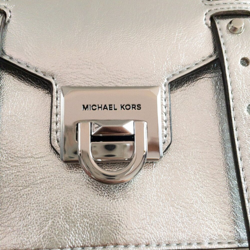 Michael Kors Manhattan Medium Metallic Satchel - Silver Adjustable Strap Logo - Picture 8 of 14
